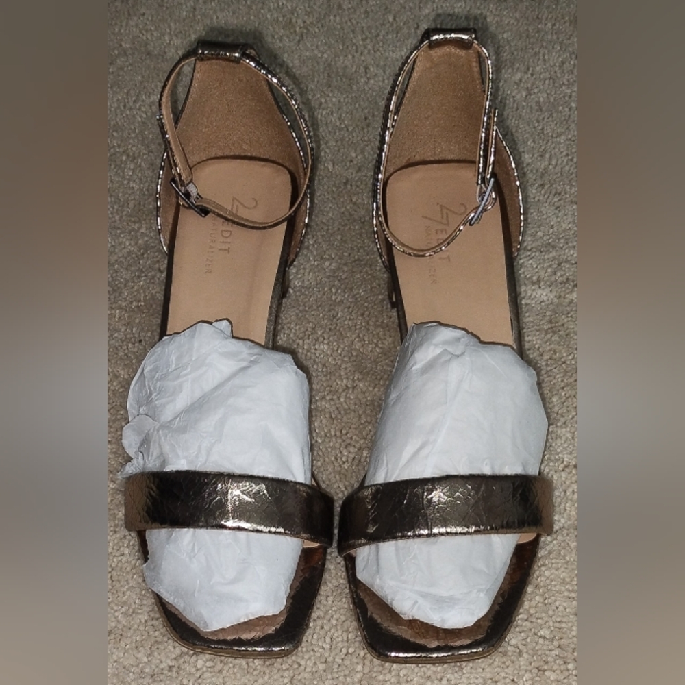 Naturalizer Women's Iriss Dress Sandal Cracked Leather 10 M. New Without Box..
